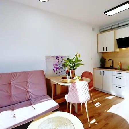 Casa de Férias Spacious With A Terrace, Mielenko