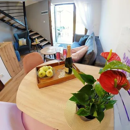 Casa de Férias Spacious With A Terrace, Mielenko