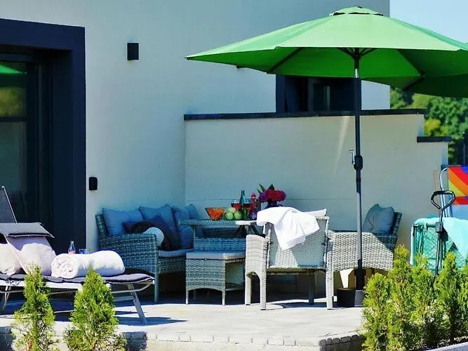 Hébergement de vacances Spacious With A Terrace, *