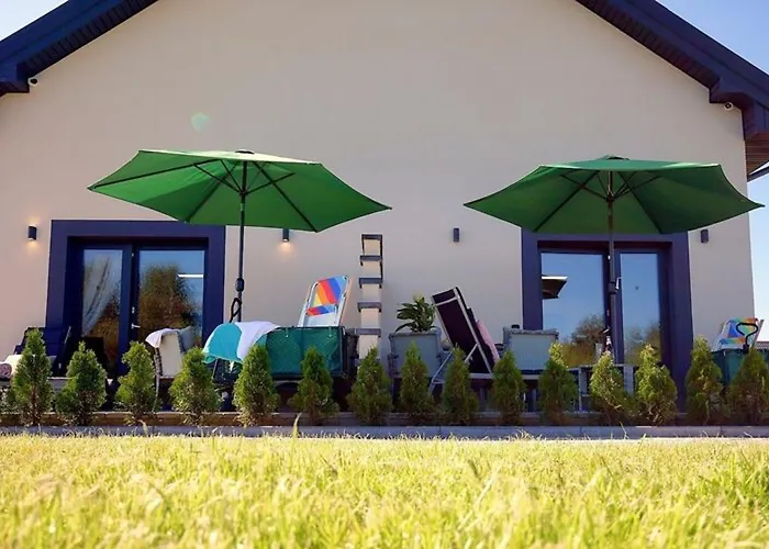 Spacious With A Terrace, Hébergement de vacances